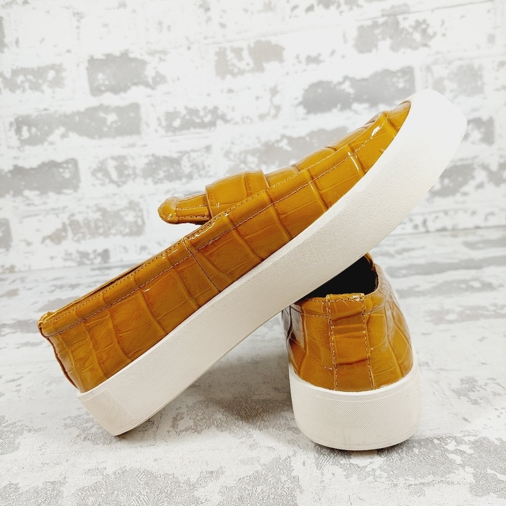 New Vince Women's Ghita Tan Patent Leather  Slip-ons Sneaker K432 - Picture 7 of 12